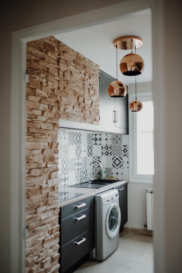 Superbe Appartement Renove - Salon De Provence エクステリア 写真