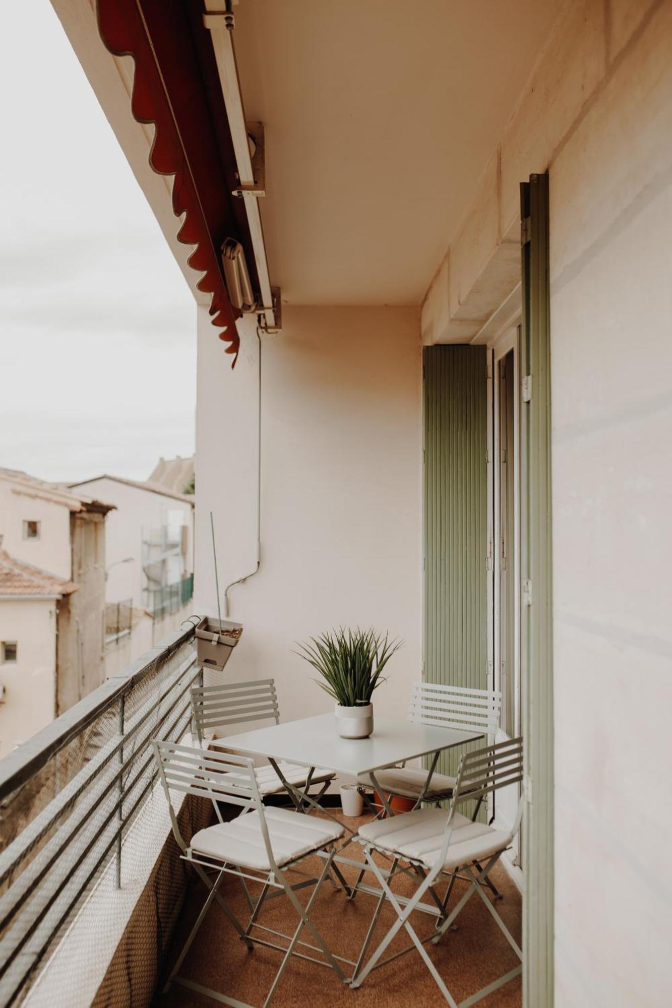 Superbe Appartement Renove - Salon De Provence エクステリア 写真